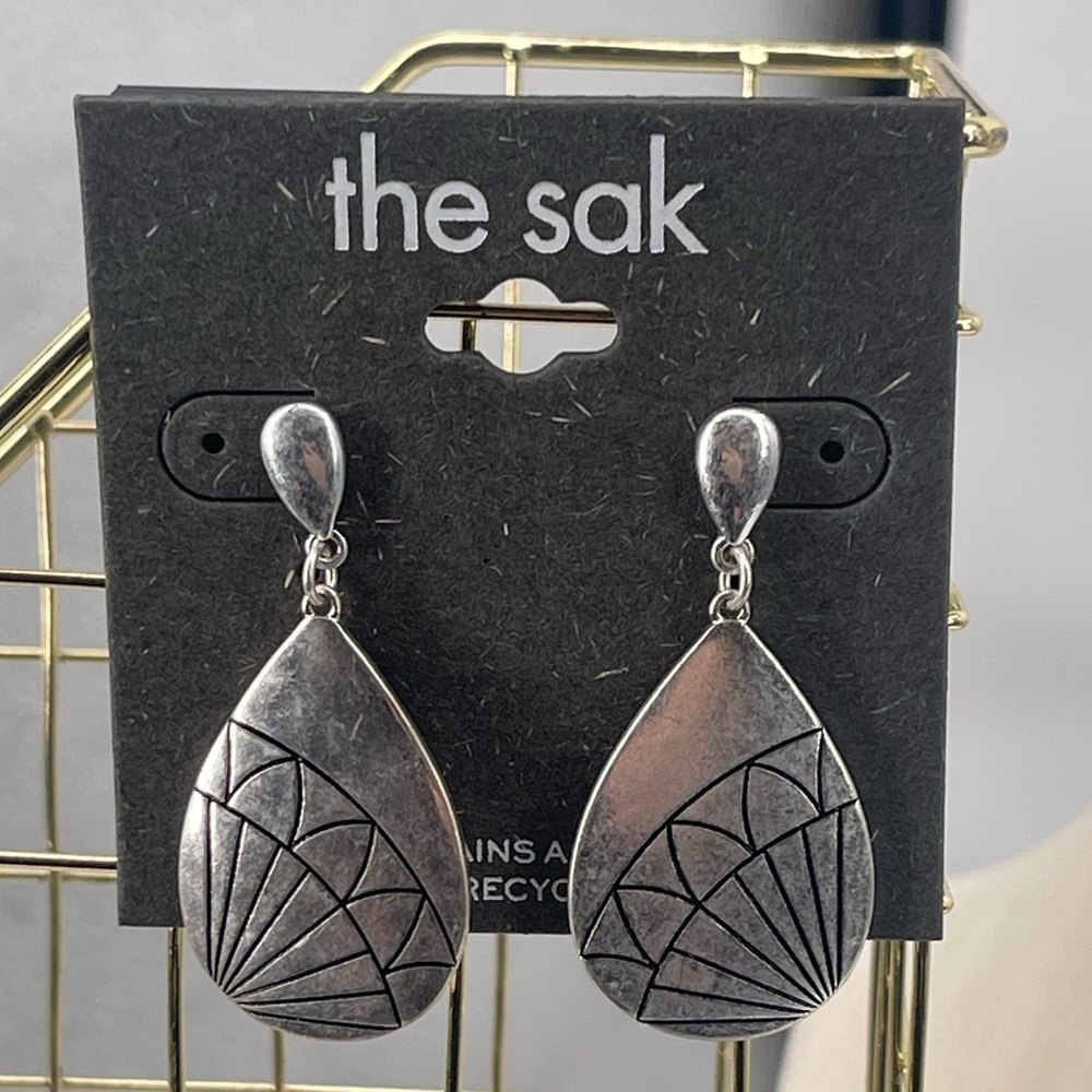 The Sak NWT boho western silver toned drop tear drop earrings